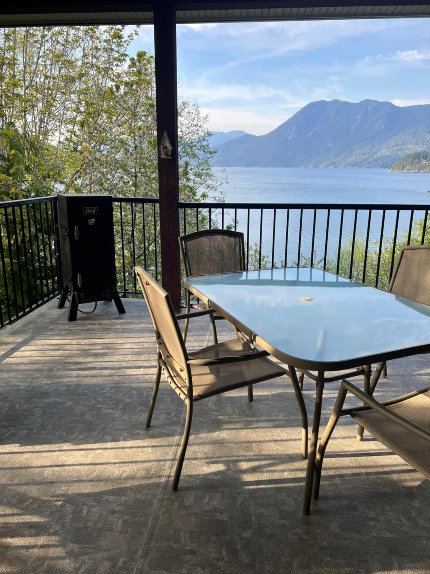 Shoreside Private Room Сечелт Екстер'єр фото